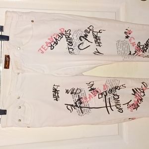 Pearns white pants w/graffiti